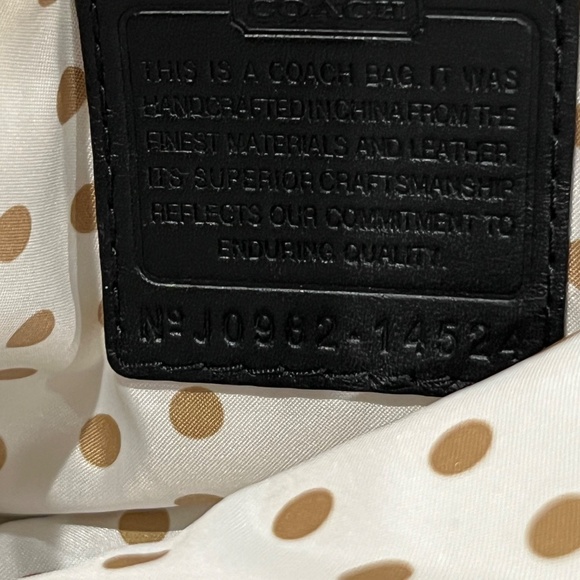 Vintage Coach Black Leather Shoulder Bag - Picture 10 of 13